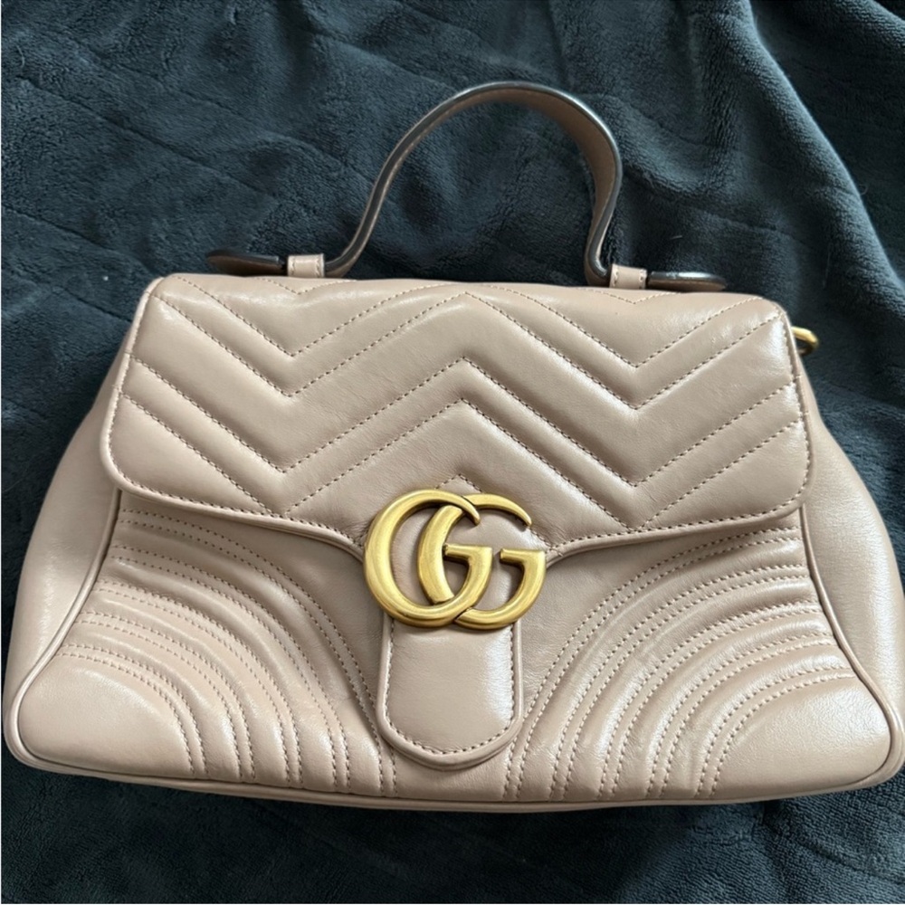 Gucci
GG Marmont Top Handle Flap Bag Matelasse
Leather - Picture 6 of 10
